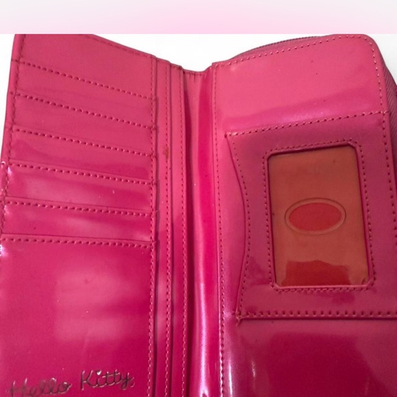 Hello Kitty Fuchsia Embossed Wallet - Picture 3 of 5